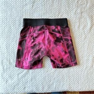 Lululemon What the Sport Short Blooming Pixie Raspberry Black size 4
